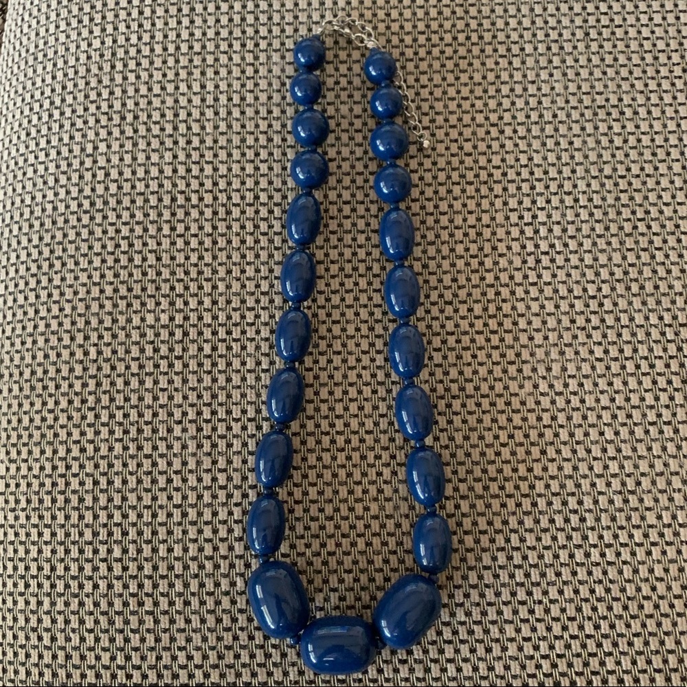 Graduated Blue Bead Necklace